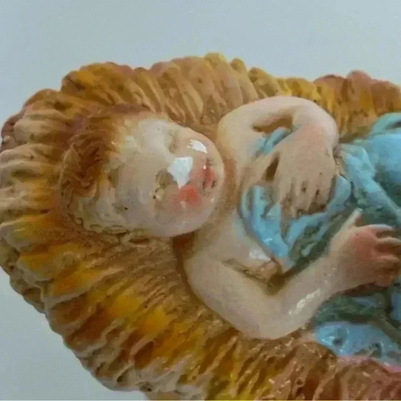 Vintage  1974 R.P. Gauer chalkware figurine: kneeling Santa with baby Jesus - Picture 7 of 9